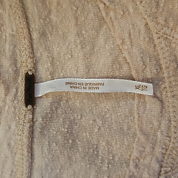 3/$30 FREE PEOPLE Creamy Light Peach Ruched Sleeve Textured Cotton Linen Top - Picture 7 of 10